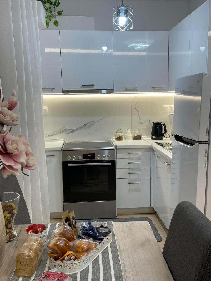 Helen'S Little Castle Free Private Parking Apartment Tesalonika Bagian luar foto